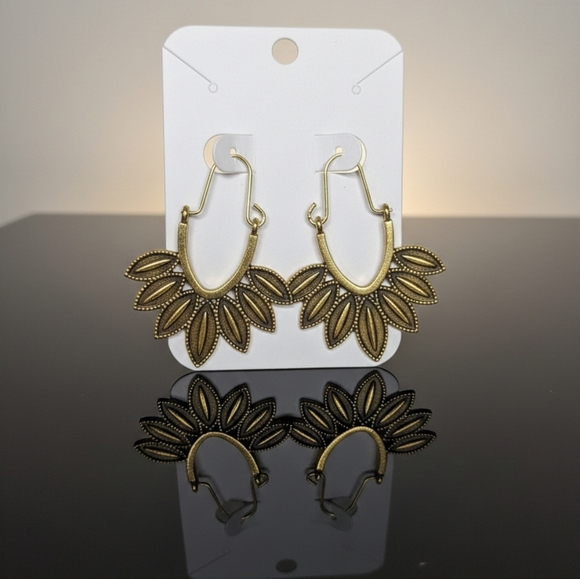 Antique Gold Fan Hoop Earrings Boho Brass Leaf Dangle Statement - Picture 3 of 3